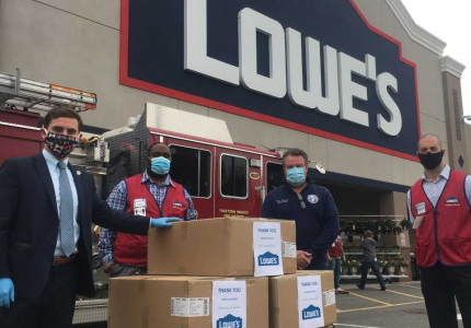 Lowe’s Donates Thousands of Masks to Yorktown